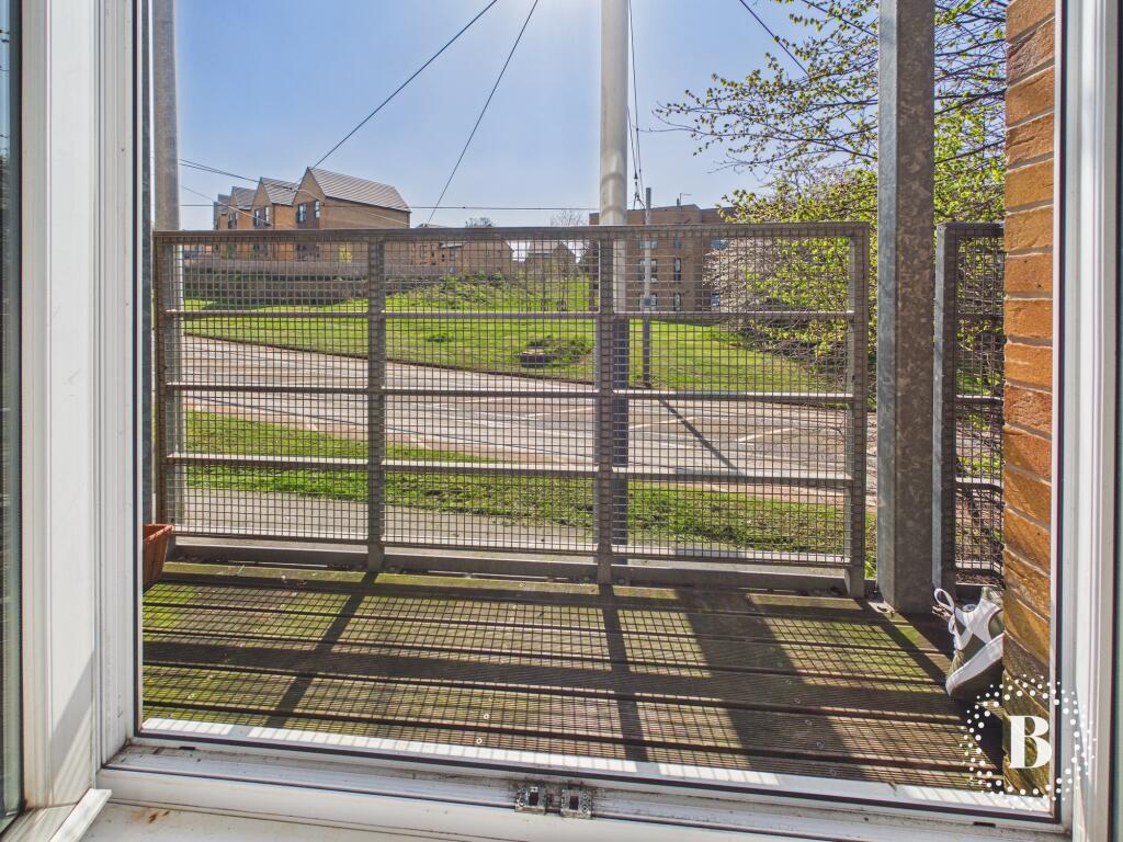 Beeches Bank — private balcony apartment — photograph 1